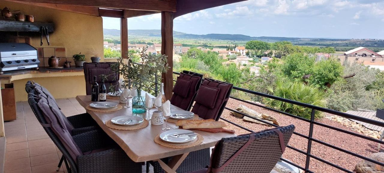 Beautiful Villa With A Stunning View Roujan Exterior foto